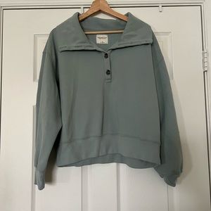 Abercrombie Cropped Sweatshirt XL